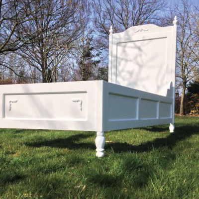 Romantisch meidenbed